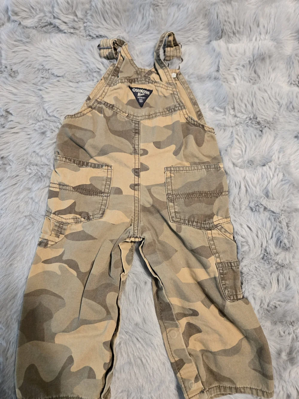 OshKosh B'gosh Camouflage Overalls 18M Diaper Snaps Camo Carpenter